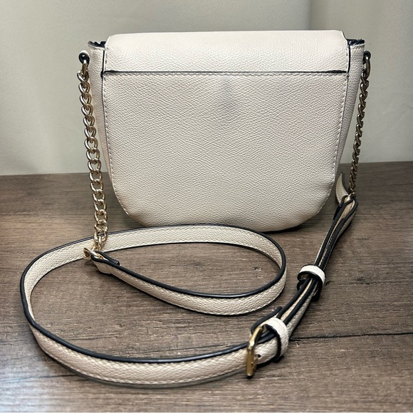 Aldo Cream Crossbody Bag with Gold Chain - Picture 5 of 9